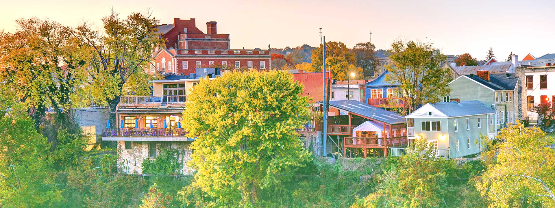 Beautiful lush green neighborhood in Kentucky